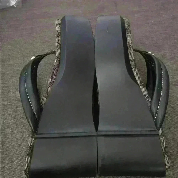 💚Coach Franki Flip Flop in Signature Jacquard Size: 6 - Picture 11 of 13